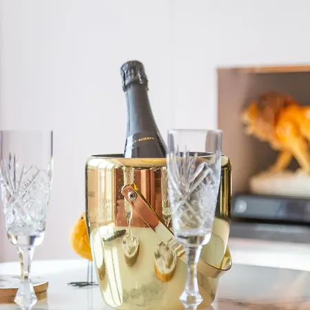 Appartement Centrum 2 *